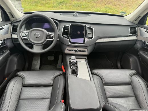 Volvo  XC90 T8 455PK Ultra Dark | Luchtvering | Trekhaak | Getint Glas | B&W Audio | Massage ActivLease financial lease