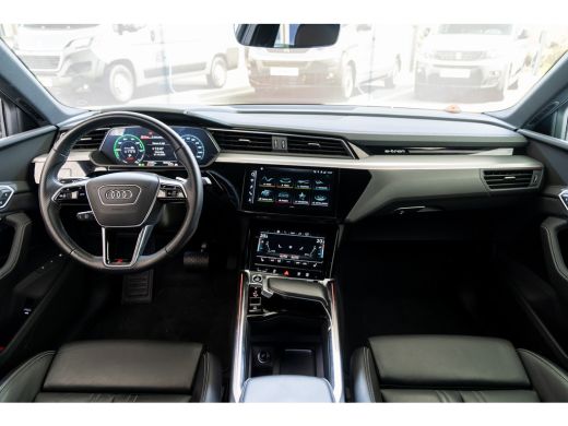 Audi e-tron 55 quattro S edition 95 kWh | Achterbank in delen neerklapbaar | Armsteun voor | Audio installatie ActivLease financial lease