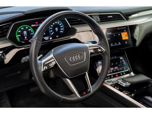 Audi e-tron 55 quattro S edition 95 kWh | Achterbank in delen neerklapbaar | Armsteun voor | Audio installatie ActivLease financial lease