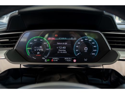 Audi e-tron 55 quattro S edition 95 kWh | Achterbank in delen neerklapbaar | Armsteun voor | Audio installatie ActivLease financial lease