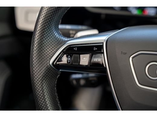 Audi e-tron 55 quattro S edition 95 kWh | Achterbank in delen neerklapbaar | Armsteun voor | Audio installatie ActivLease financial lease