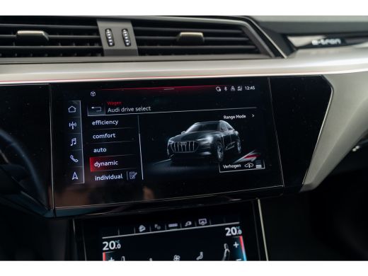 Audi e-tron 55 quattro S edition 95 kWh | Achterbank in delen neerklapbaar | Armsteun voor | Audio installatie ActivLease financial lease