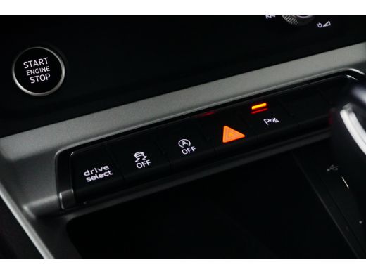 Audi Q3 35 TFSI Advanced edition | Trekhaak | ActivLease financial lease