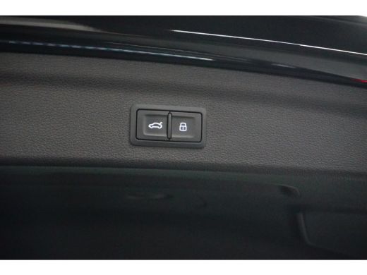 Audi Q3 Advanced Edition | Trekhaak | ActivLease financial lease