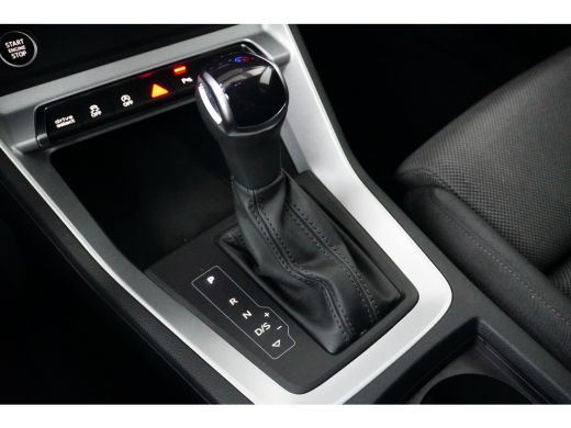 Audi Q3 Advanced Edition | Trekhaak | ActivLease financial lease