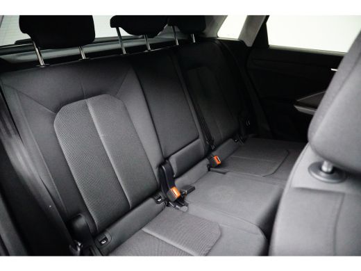 Audi Q3 Advanced Edition | Trekhaak | ActivLease financial lease