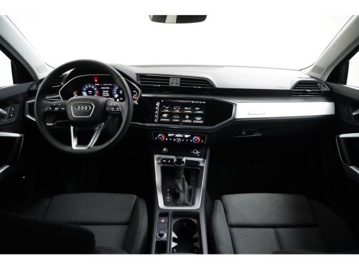 Audi Q3 Advanced Edition | Trekhaak | ActivLease financial lease