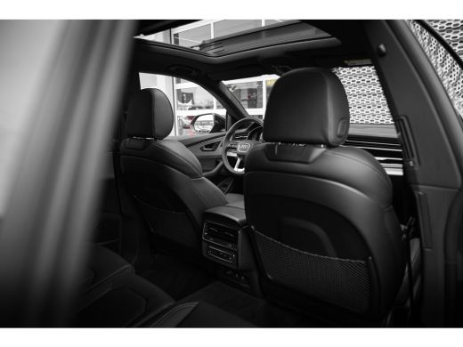 Audi Q8 55 TFSI e quattro Pro Line S | Panoramadak | HUD | Matrix | Servosluiting | City | Tour | ActivLease financial lease