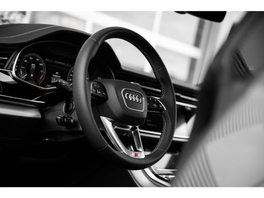 Audi Q8 55 TFSI e quattro Pro Line S | Panoramadak | HUD | Matrix | Servosluiting | City | Tour | ActivLease financial lease