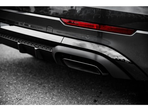 Audi Q8 55 TFSI e quattro Pro Line S | Panoramadak | HUD | Matrix | Servosluiting | City | Tour | ActivLease financial lease