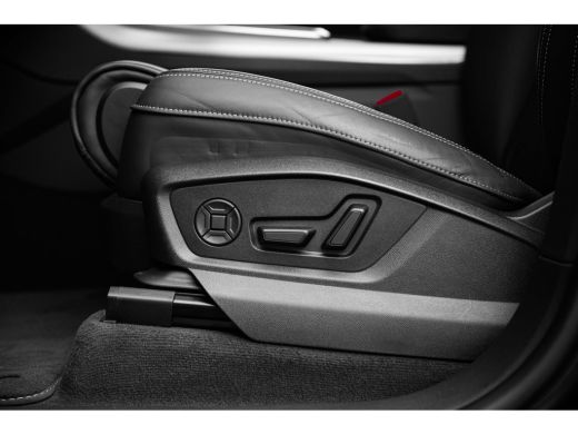 Audi Q8 55 TFSI e quattro Pro Line S | Panoramadak | HUD | Matrix | Servosluiting | City | Tour | ActivLease financial lease