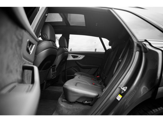 Audi Q8 55 TFSI e quattro Pro Line S | Panoramadak | HUD | Matrix | Servosluiting | City | Tour | ActivLease financial lease
