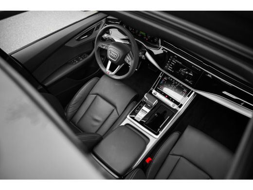 Audi Q8 55 TFSI e quattro Pro Line S | Panoramadak | HUD | Matrix | Servosluiting | City | Tour | ActivLease financial lease