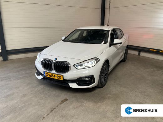 BMW 1 Serie 118i Sport Line | Camera | Led | Alarm klasse 3 | Cruise Control | Navigatie | Climate Control | ...