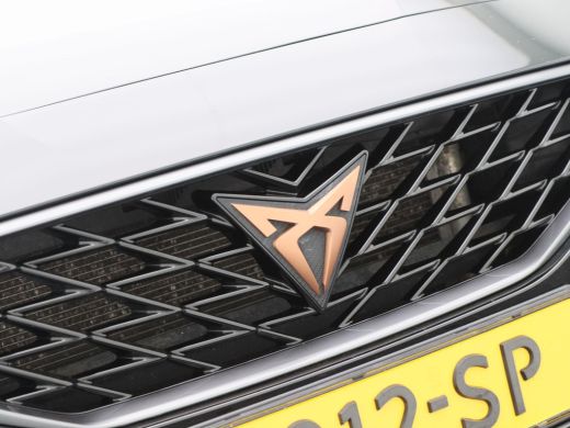 CUPRA Leon Sportstourer 1.4 245 Pk Automaat e-Hybrid VZ Adrenaline | Full LED | Camera | Carplay | Adaptive Cruise | Elek... ActivLease financial lease