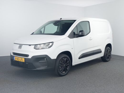 Fiat Doblò | Passagiersbank | Meegespoten bumper | Digitale Spiegel | Zwarte lichtmetalen velgen | Applecarp...