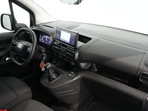 Fiat Doblò | Passagiersbank | Meegespoten bumper | Digitale Spiegel | Zwarte lichtmetalen velgen | Applecarp... ActivLease financial lease