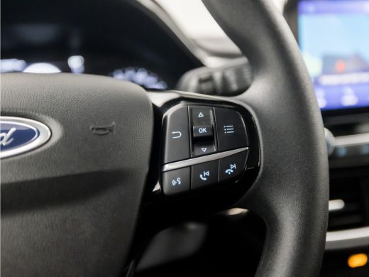 Ford Fiesta 1.0 EcoBoost Sport (APPLE CARPLAY, GROOT NAVI, LANE ASSIST, SPORTSTOELEN, PARKEERSENSOREN, CRUISE... ActivLease financial lease