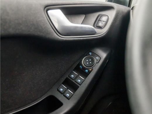 Ford Fiesta 1.0 EcoBoost Sport (APPLE CARPLAY, GROOT NAVI, LANE ASSIST, SPORTSTOELEN, PARKEERSENSOREN, CRUISE... ActivLease financial lease