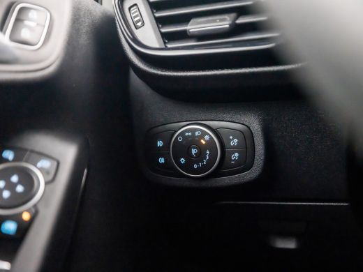 Ford Fiesta 1.0 EcoBoost Sport (APPLE CARPLAY, GROOT NAVI, LANE ASSIST, SPORTSTOELEN, PARKEERSENSOREN, CRUISE... ActivLease financial lease