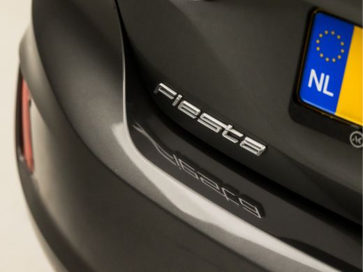 Ford Fiesta 1.0 EcoBoost Sport (APPLE CARPLAY, GROOT NAVI, LANE ASSIST, SPORTSTOELEN, PARKEERSENSOREN, CRUISE... ActivLease financial lease