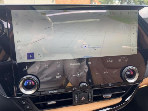 Lexus NX 450h+ AWD President Line | 06-10141018 Voor meer informatie ActivLease financial lease