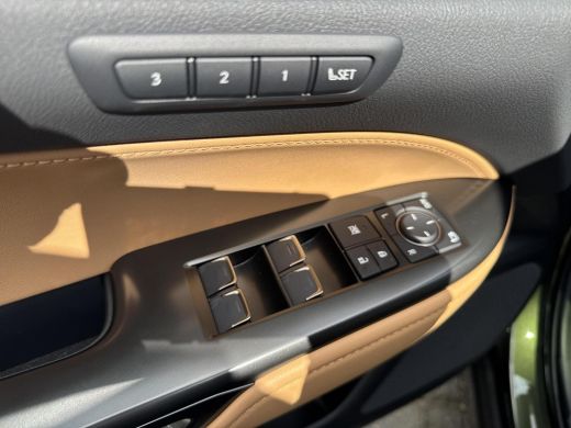 Lexus NX 450h+ AWD President Line | 06-10141018 Voor meer informatie ActivLease financial lease