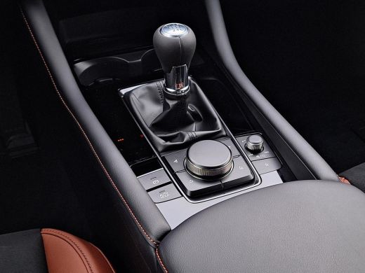 Mazda 3 2.0 e-SkyActiv-X M Hybrid 186 Nagisa | Aero pakket | Alcantara/Leder met stoelgeheugen | Achterui... ActivLease financial lease