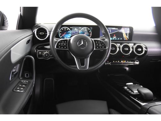 Mercedes-Benz CLA 180 SB *1ste Eigenaar*18"*AMG*Night*Navigatie* ActivLease financial lease