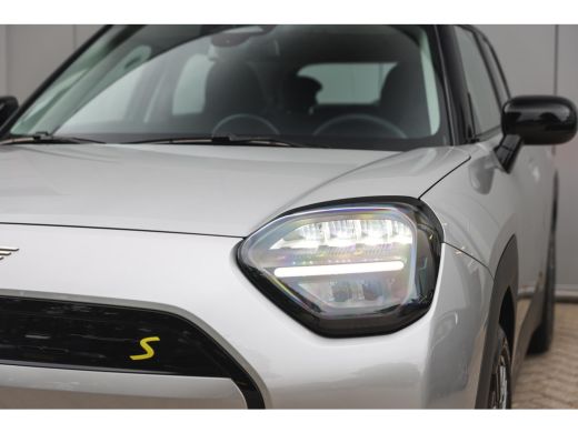 Mini Aceman SE / LED / Parking Assistant / 18" Night Flash Spoke Grey ActivLease financial lease