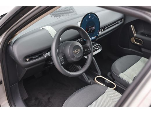 Mini Aceman SE / LED / Parking Assistant / 18" Night Flash Spoke Grey ActivLease financial lease