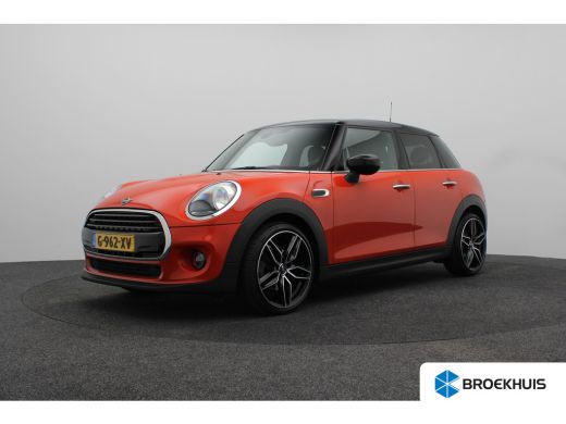 Mini Cooper 1.5 Cooper | 18 inch LM | Afwijkende dakkleur | Airco Mini Cooper 1.5 Cooper | 18 inch LM | Afwijkende dakkleur | Airco