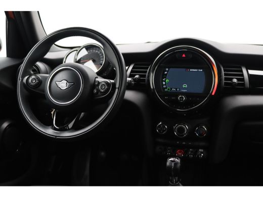 Mini Cooper 1.5 Cooper | 18 inch LM | Afwijkende dakkleur | Airco ActivLease financial lease