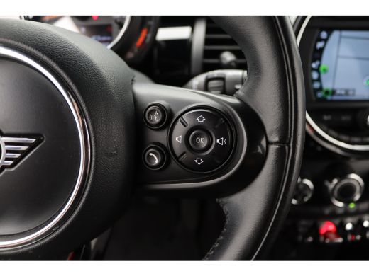 Mini Cooper 1.5 Cooper | 18 inch LM | Afwijkende dakkleur | Airco ActivLease financial lease