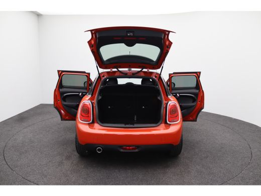 Mini Cooper 1.5 Cooper | 18 inch LM | Afwijkende dakkleur | Airco ActivLease financial lease