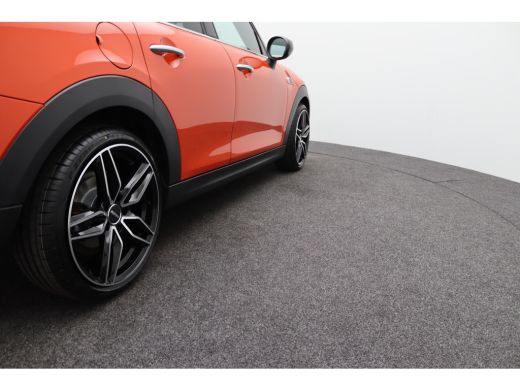 Mini Cooper 1.5 Cooper | 18 inch LM | Afwijkende dakkleur | Airco ActivLease financial lease
