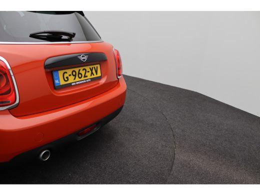 Mini Cooper 1.5 Cooper | 18 inch LM | Afwijkende dakkleur | Airco ActivLease financial lease