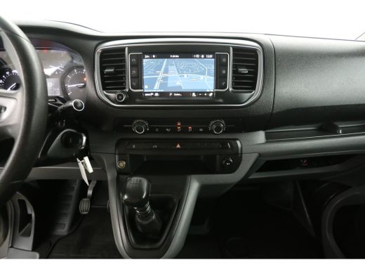 Opel Vivaro 2.0 CDTI 150PK L2H1 | Airco | 360° CAM | Carplay | Cruise | Trekhaak | 3 Persoons | PDC | Sidebars ActivLease financial lease