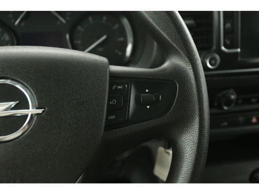 Opel Vivaro 2.0 CDTI 150PK L2H1 | Airco | 360° CAM | Carplay | Cruise | Trekhaak | 3 Persoons | PDC | Sidebars ActivLease financial lease