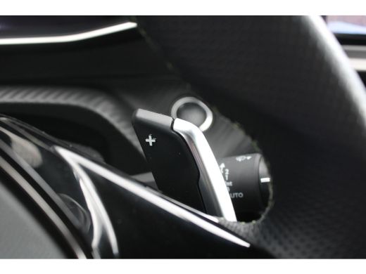 Peugeot 2008 1.2 Hybrid 136 GT | Automaat | Navigatie | Camera | Adaptieve cruise control | Mild Hybrid | ActivLease financial lease