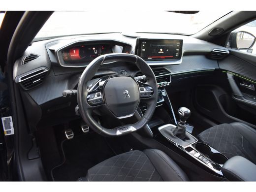 Peugeot 2008 1.2 PureTech GT Pack | Pano | Apple CarPlay | Half Leer| Stoelverw. | Focal ActivLease financial lease
