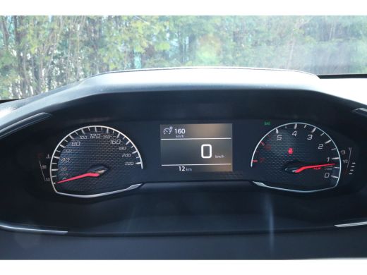 Peugeot 208 Allure | 16" Lichtmetalen velgen 'ELBORN' | Climate Control | Dashboard en deurpanelen in kunstst... ActivLease financial lease