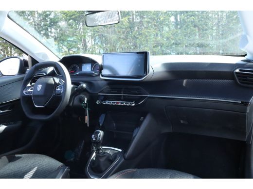 Peugeot 208 Allure | 16" Lichtmetalen velgen 'ELBORN' | Climate Control | Dashboard en deurpanelen in kunstst... ActivLease financial lease