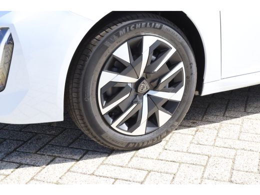 Peugeot 208 Allure | 16" Lichtmetalen velgen 'ELBORN' | Climate Control | Dashboard en deurpanelen in kunstst... ActivLease financial lease