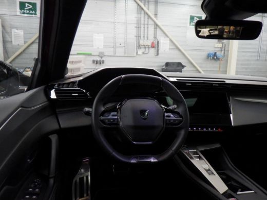 Peugeot 308 1.6 Plug-in Hybrid 180 GT Panoramadak / 360 camera | Achterbank in 3 delen neerklapbaar met skilu... ActivLease financial lease