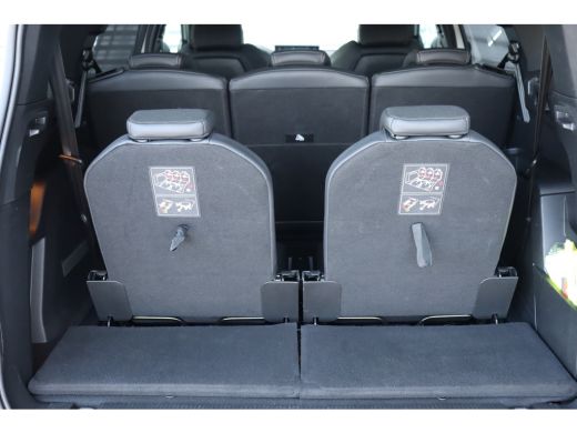 Peugeot 5008 1.2 PURETECH 130PK GT PACK AUTOMAAT | 2 stoelen op derde rij | Achterbank in delen neerklapbaar |... ActivLease financial lease