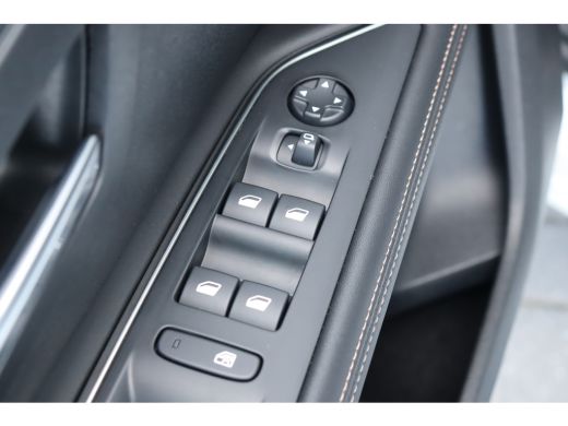 Peugeot 5008 1.2 PURETECH 130PK GT PACK AUTOMAAT | 2 stoelen op derde rij | Achterbank in delen neerklapbaar |... ActivLease financial lease