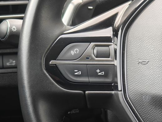 Peugeot 5008 1.2 PureTech Blue Lease Premium | 2 stoelen op derde rij | Achteruitrijcamera | Airco (automatisch) ActivLease financial lease