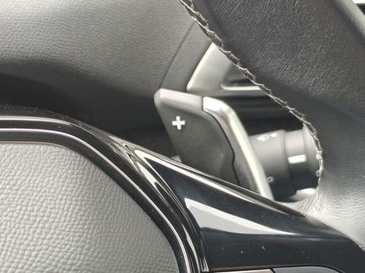 Peugeot 5008 1.2 PureTech Blue Lease Premium | 2 stoelen op derde rij | Achteruitrijcamera | Airco (automatisch) ActivLease financial lease