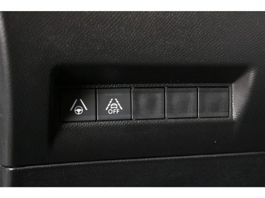 Peugeot e-2008 EV GT 50 kWh | Navi | Camera | Alcantara | Stoelverw. | AD.cruise | PDC V+A | Keyless Entry | ActivLease financial lease
